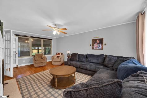 4 Hodgens Drive Greenville SC 29617
