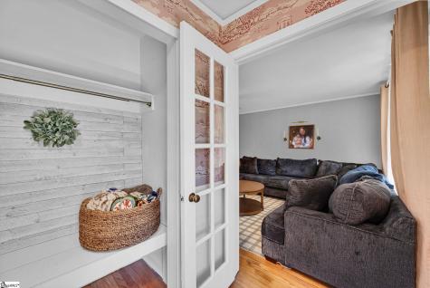 4 Hodgens Drive Greenville SC 29617