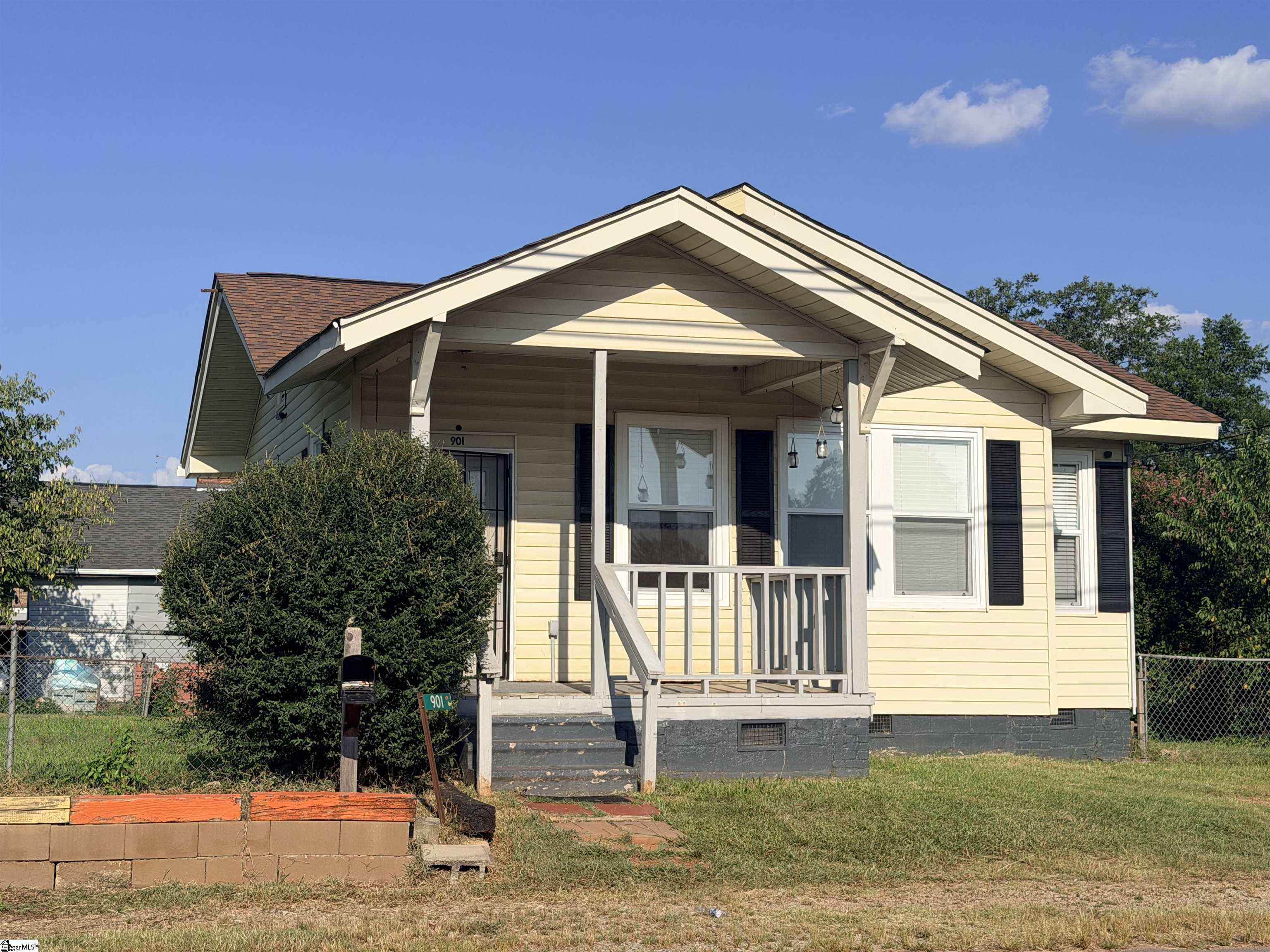 901 Goddard Avenue Seneca SC 29678