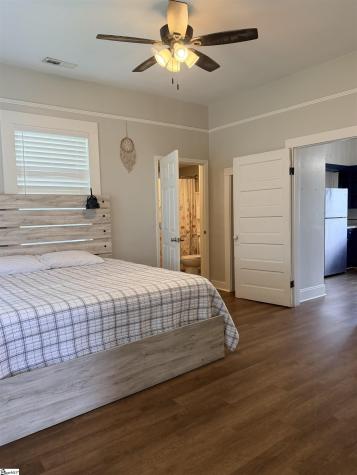 901 Goddard Avenue Seneca SC 29678