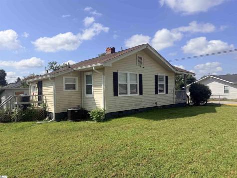901 Goddard Avenue Seneca SC 29678
