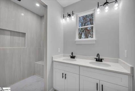 124 Lyman Avenue Duncan SC 29344