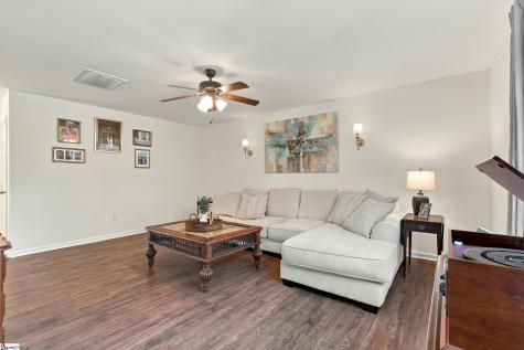 9 Hollow Tree Way Greenville SC 29605
