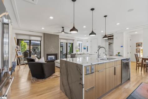 4 Calhoun Hill Way Greenville SC 29601