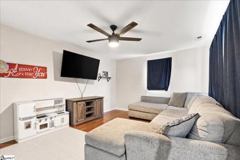 305 Poplar Street Gaffney SC 29341