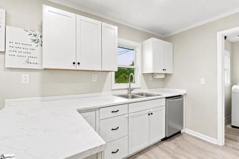 305 Poplar Street Gaffney SC 29341