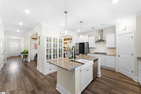 1110 Melford Avenue Wellford SC 29385