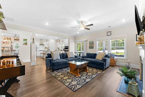 1110 Melford Avenue Wellford SC 29385