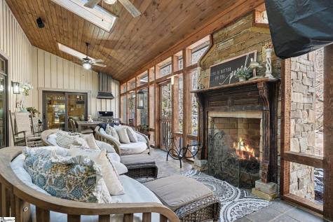 2554 Deep Gap Farm Road Mill Spring NC 28756