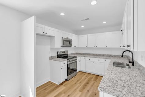 2 Melbourne Lane Greenville SC 29615