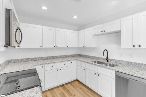 2 Melbourne Lane Greenville SC 29615