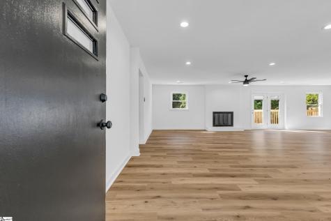 2 Melbourne Lane Greenville SC 29615