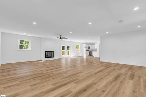 2 Melbourne Lane Greenville SC 29615