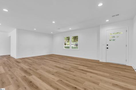 2 Melbourne Lane Greenville SC 29615