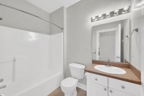 16-B Oakhurst Avenue Greenville SC 29609