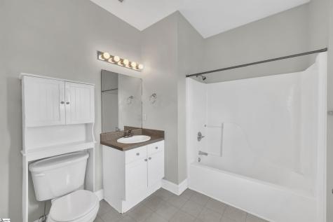 16-B Oakhurst Avenue Greenville SC 29609