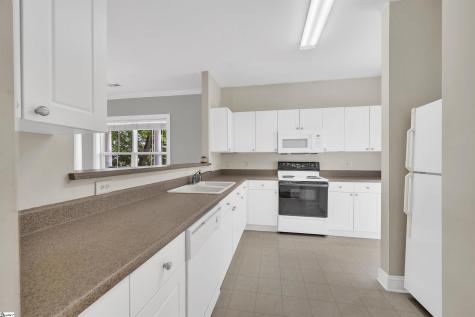 16-B Oakhurst Avenue Greenville SC 29609