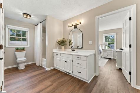 35 Mayfair Lane Greenville SC 29609