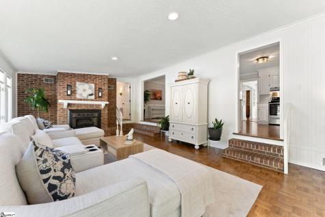 35 Mayfair Lane Greenville SC 29609