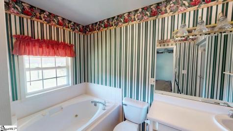 21 Jantzen Court Seneca SC 29672