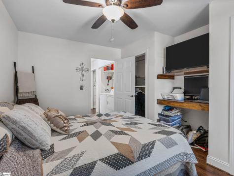 131 Mcginnis Road Cowpens SC 29330