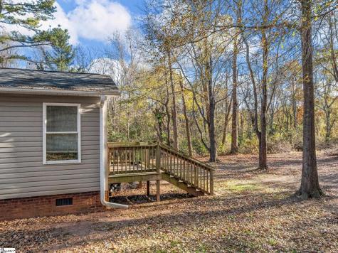 131 Mcginnis Road Cowpens SC 29330