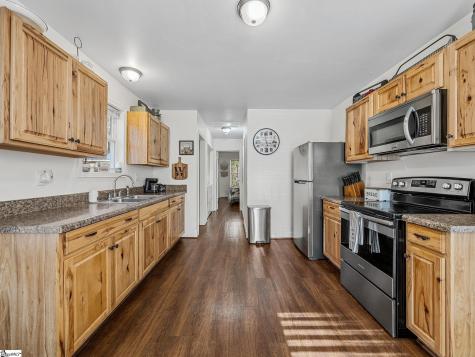 131 Mcginnis Road Cowpens SC 29330