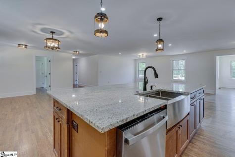 1041 Motlow School Road Campobello SC 29322
