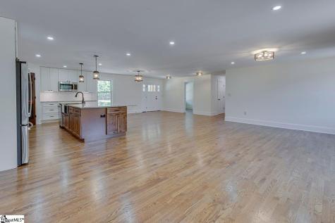1041 Motlow School Road Campobello SC 29322