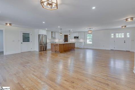 1041 Motlow School Road Campobello SC 29322