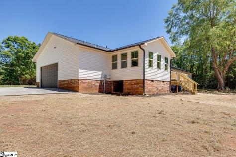 1041 Motlow School Road Campobello SC 29322