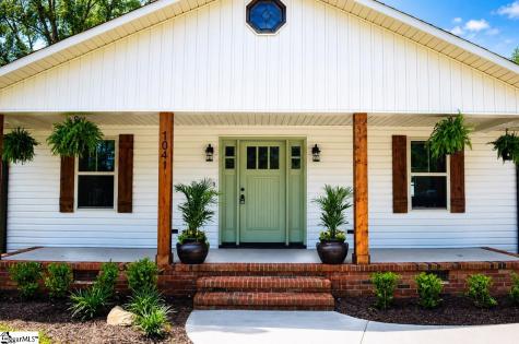 1041 Motlow School Road Campobello SC 29322