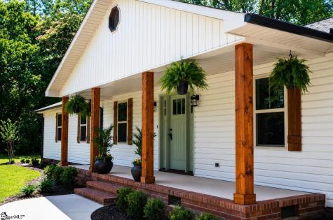 1041 Motlow School Road Campobello SC 29322