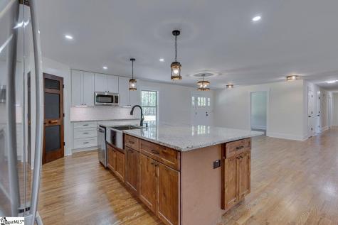 1041 Motlow School Road Campobello SC 29322