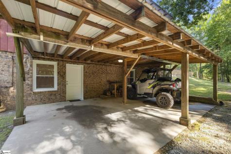 195 Pine Trace Campobello SC 29322