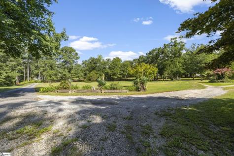 195 Pine Trace Campobello SC 29322