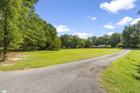 195 Pine Trace Campobello SC 29322