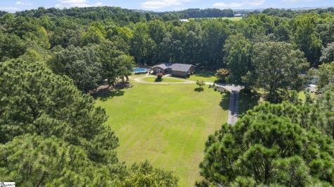 195 Pine Trace Campobello SC 29322
