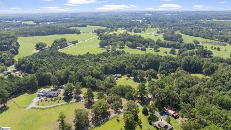 195 Pine Trace Campobello SC 29322