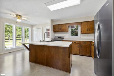 195 Pine Trace Campobello SC 29322