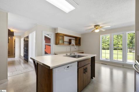 195 Pine Trace Campobello SC 29322