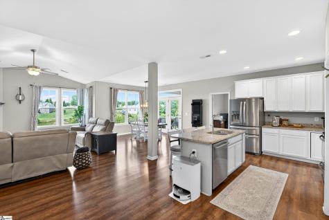 977 Garnet Circle Chesnee SC 29323