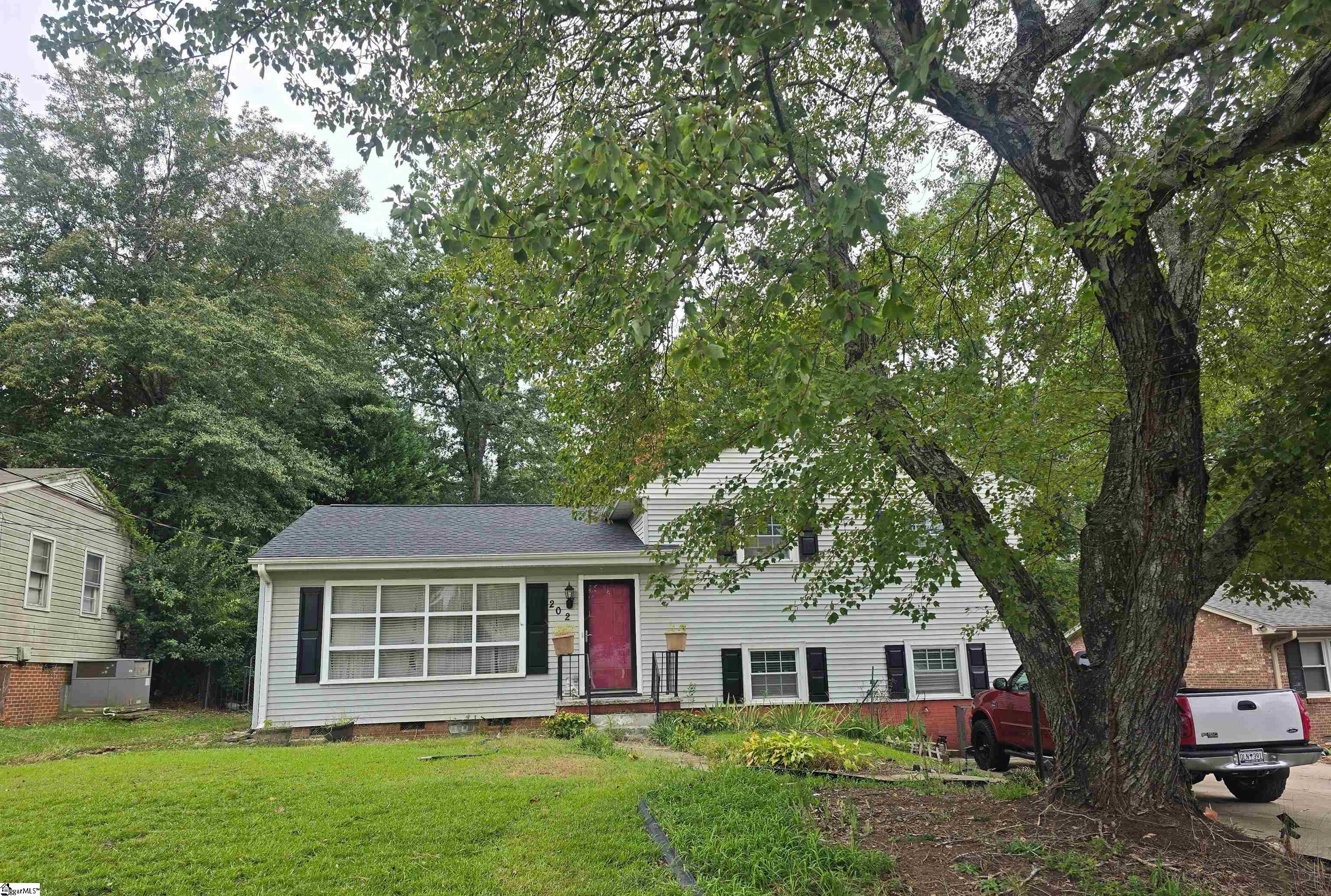 202 W Dorchester Boulevard Greenville SC 29605
