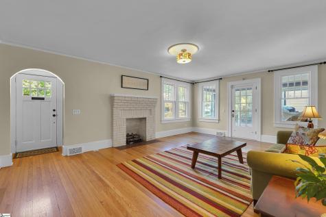 327 W Prentiss Avenue Greenville SC 29605