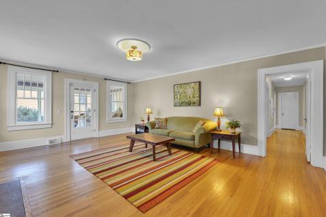 327 W Prentiss Avenue Greenville SC 29605