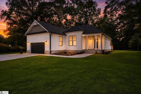 206 Hamilton Street Williamston SC 29697