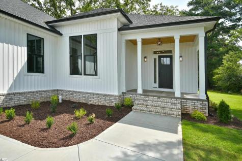 206 Hamilton Street Williamston SC 29697