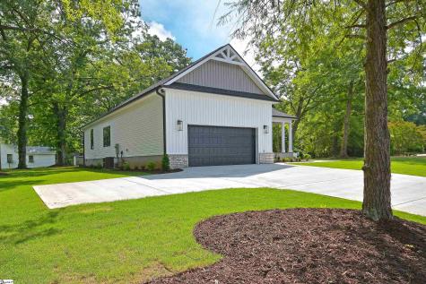 206 Hamilton Street Williamston SC 29697