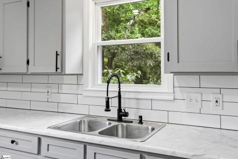 27 Maxie Avenue Greenville SC 29611