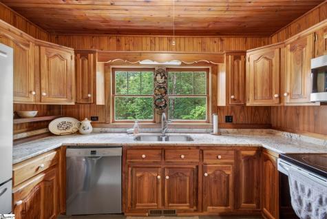1310 Camp Creek Road Taylors SC 29687